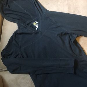 Mountain hardwear lightweight butter hooded shirt